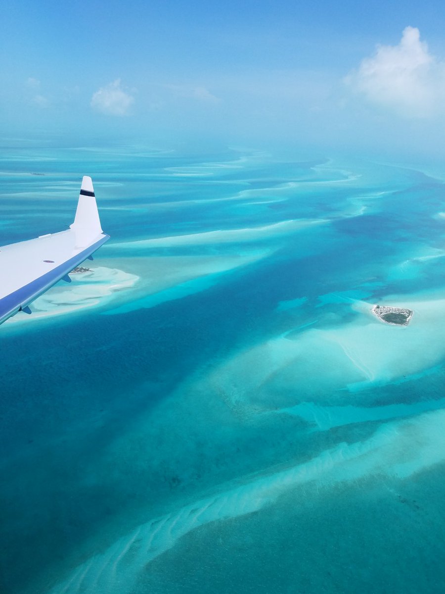 JetSelect's tweet image. Wanting to escape the cold this holiday season? Call us today to book your winter travel!

#jetselect #holidaytravel