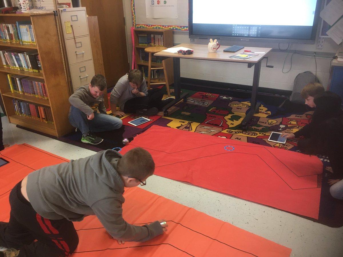 BCSDHill's tweet image. Students programming our Sphero Bolts to navigate courses Mr. Broughton made for them. Neat coding application! #STEMeducation #SpheroBolts