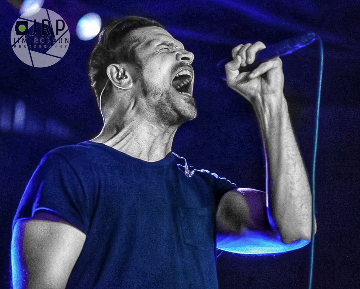 JimRobson11's tweet photo. Rick DeJesus of @adelitasway lighting it up!
#singer #songwriter #singersongwriter #artist #rock #music #rockmusic #photography #canonusa #photographer #columbus #ohio #centralohio #nashville #musiccity #rockphotography #rickdejesus #adelitasway #lasvegas #notorious #sick https://t.co/xiuT5z9bwX