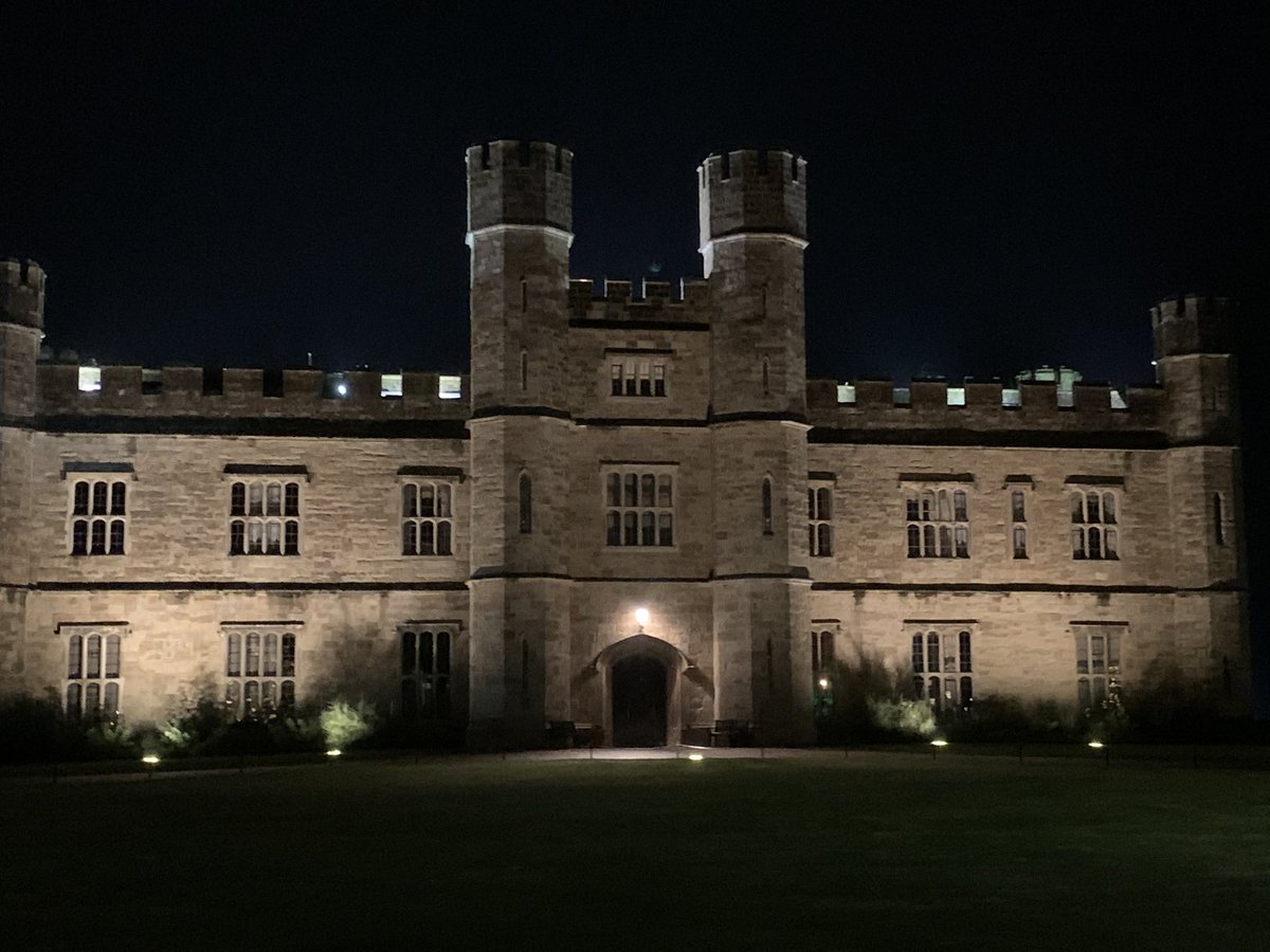 AndyWebbDJ's tweet photo. Glaming up #LeedsCastle tonight
#pa #party #christmasdisco
#Kent #Castle #uplighting #washlight #events #djnstuff
@djnstuff https://t.co/ltVwZfDxyN