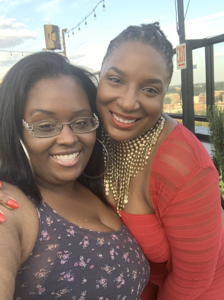 bydmarie3's tweet photo. Did they say photo or PHOTOSSSS because THIS has been A YEAR!
I met all these beautiful women in person, for the first time!
#NewYork - #ISNPod
#NorthCarolina - #Apodconnection
💛 Energy‼️
✨Vibes‼️
🌝Conversation‼️
🎉FUN TIMES‼️ https://t.co/W4soSAZBM0