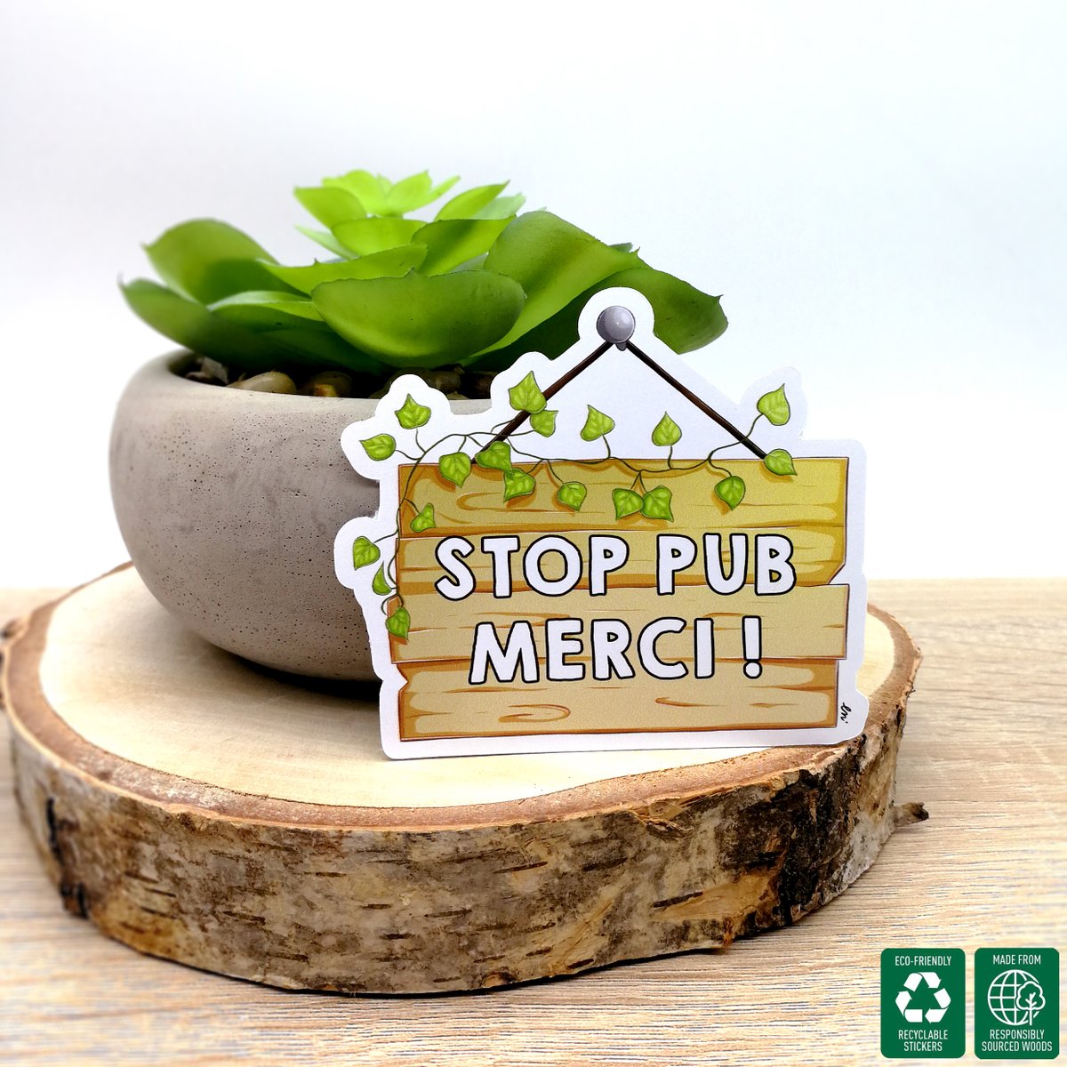 EniArtwork's tweet photo. Hey ! 2 nouveaux articles sont dispos sur la boutique ! Un Standee en bois de Hélène en attendant le gros projet (Car oui, elle est l'un des persos principaux de celui-ci !) Alors pour patienter vous pouvez l'afficher fièrement sur votre étagère ! Et aussi un petit stop pub !❤️ https://t.co/6Vd4o5c5aL