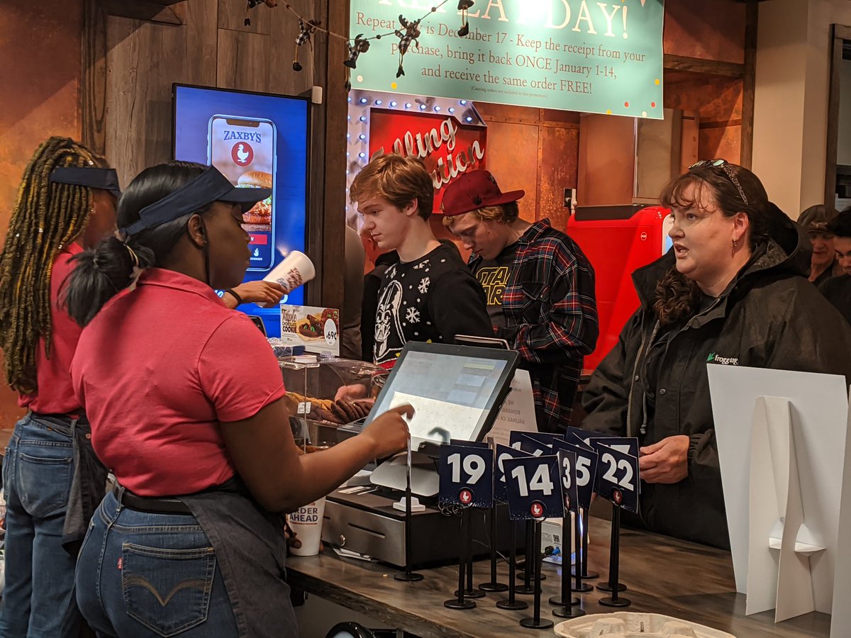 Zaxby's of Apex tweet media