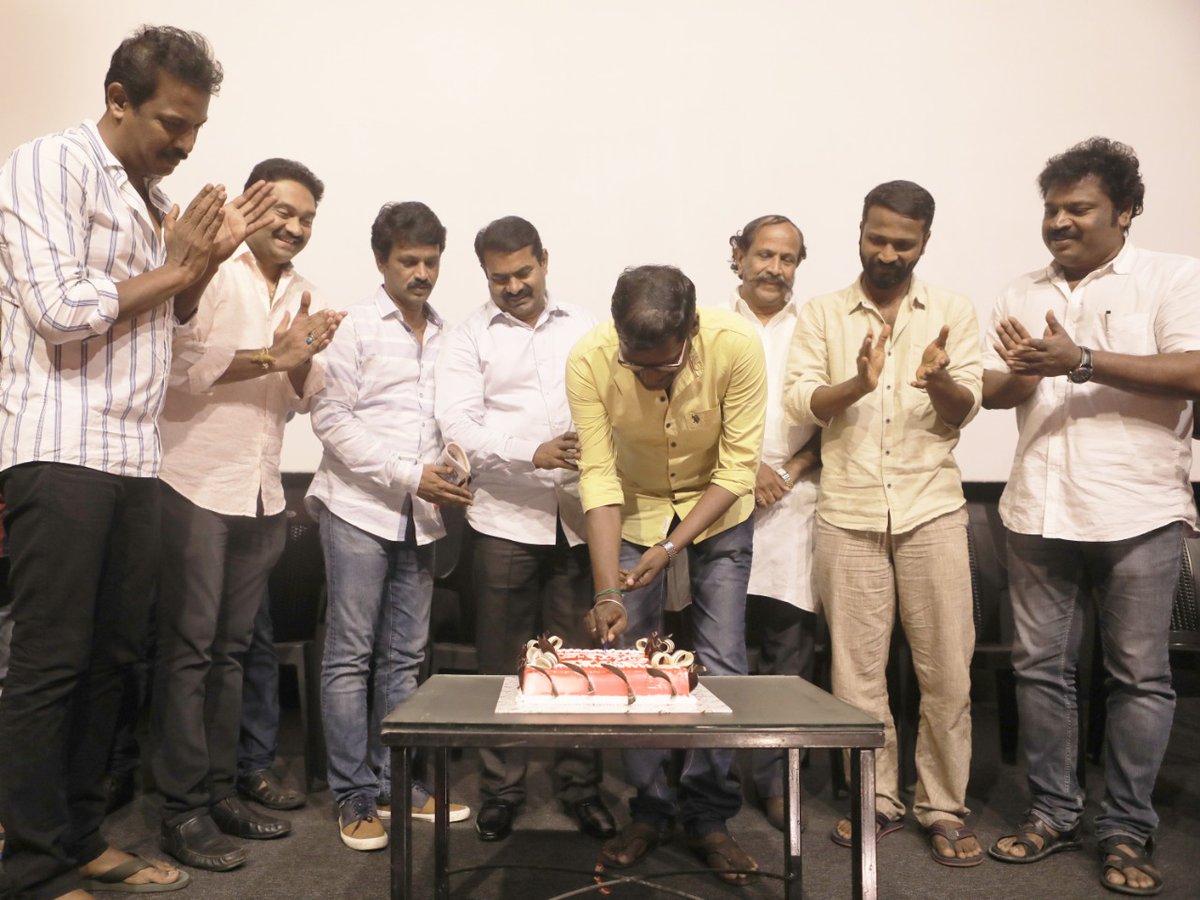 Anbazhagan_dir's tweet image. @ adutha saattai success meet!