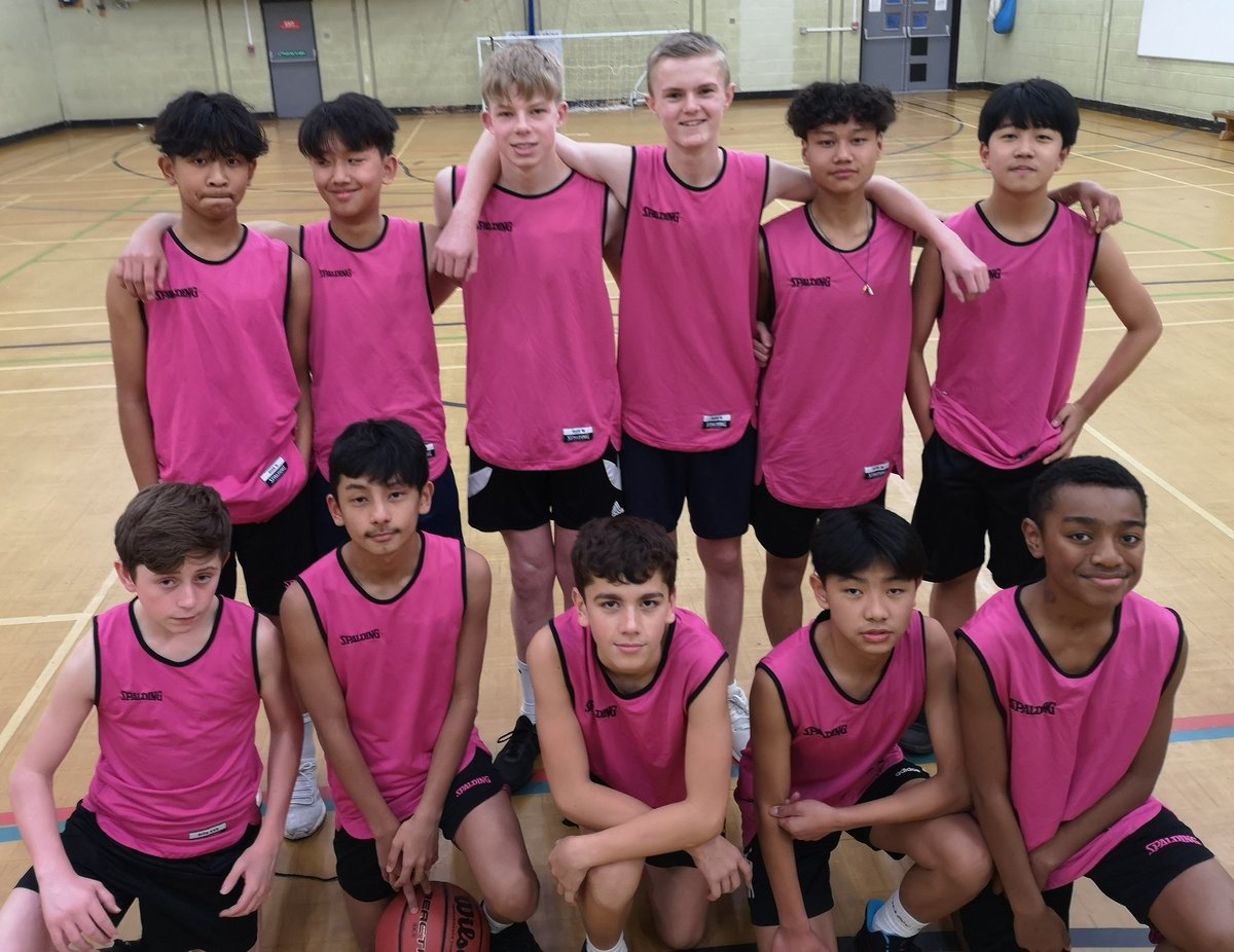 Wavell_PE's tweet photo. 21-7 victory for the Yr9 boys tonight at home to @SportFHES. The Pink #WavellJets played really well and will look to continue their good form in the new year. https://t.co/CRMikC47JF