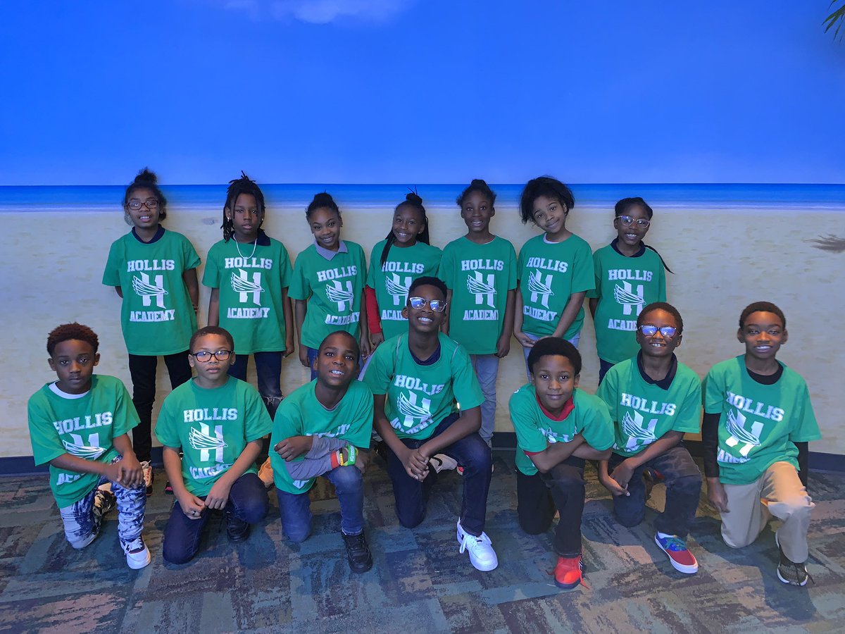 csward_ms's tweet photo. We are having the best time at the Georgia Aquarium!!!✨💚✨ Ou#3rdGradeRocks #BecomingTheNext @APSHollisCrew @apsupdate @ELeducation https://t.co/K2AASfmujY