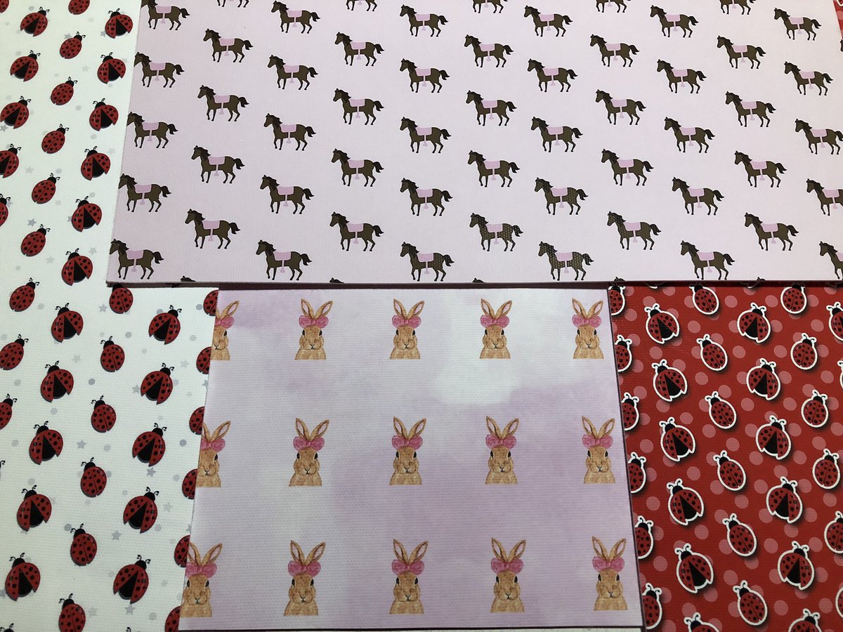 😍❤️👌🏻🎀beautiful fabric for you to choose from. Bespoke handmade hair bows 🤗 
#handmadebyme #bowsforsale #cheshire #wilmslow #alderleyedge #Macclesfield