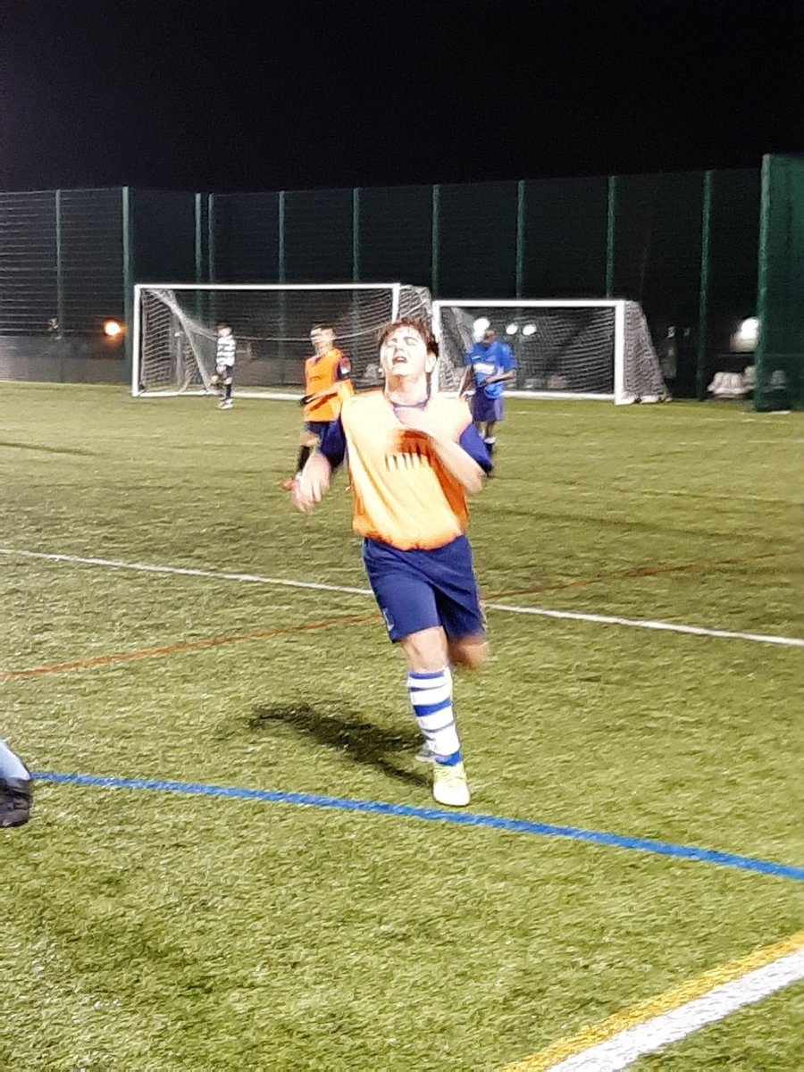 Frogmore yr 11 football hosted Farnham HE this evening. An excellent display of football by both teams