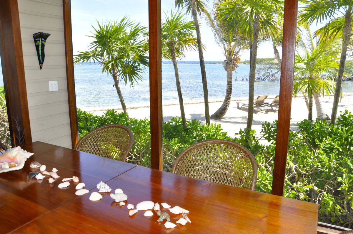 BarefootCay's tweet photo. Wake up to beautiful views of the Caribbean in our Oceanfront Grand Villa 🌴

Our most deluxe accommodation, the Grand Villa includes a spacious living room, kitchen, and dining area, master bedroom with French doors leading to the indoor-outdoor patio, and bedroom with twin beds https://t.co/PFZzecYmk0