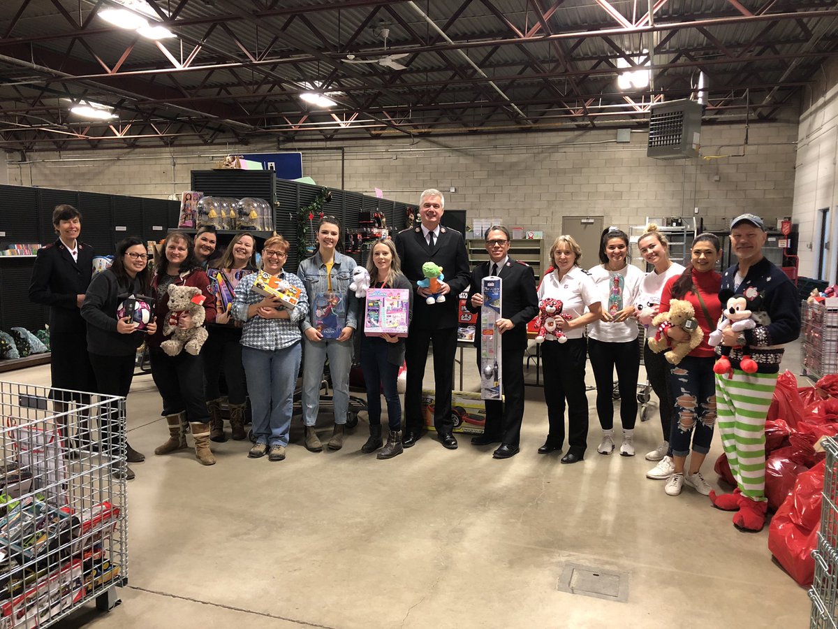 jpzmurray's tweet photo. he Chief Secretary, Colonel Edward A Hill is seen with staff and volunteers at the Calgary C@FS facility and at Calgary Glenmore Temple one of the Christmas distributions centres  @Salvationist  @tsacalgary https://t.co/XAsMkPuSd9