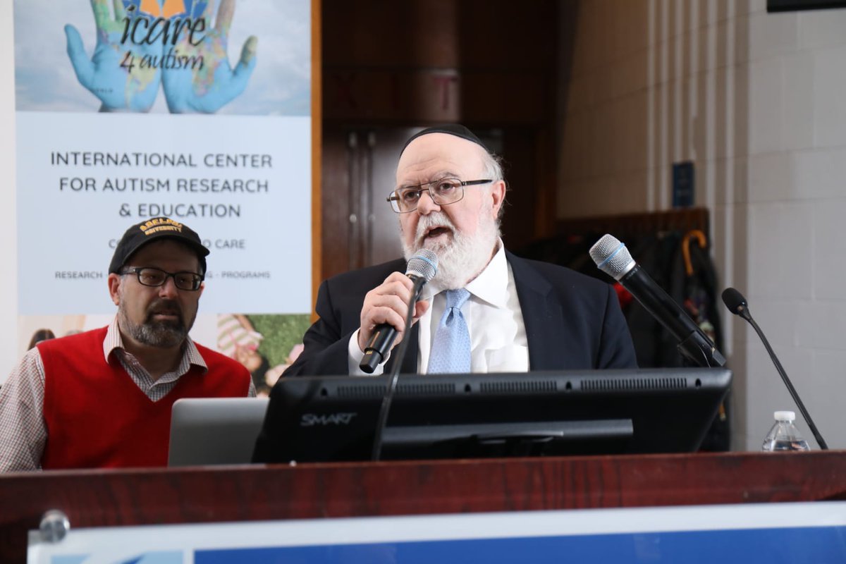 kolainu's tweet image. Dr. Joshua Weinstein introducing Dr. Stephen Shore at the Icare4Autism International Cannabis and Autism Conference at Einstein College of Medicine.  #CannabisCommunity #ResearchOnCannabisAndAutism #autism #internationalconference #neurodiversity #medicine