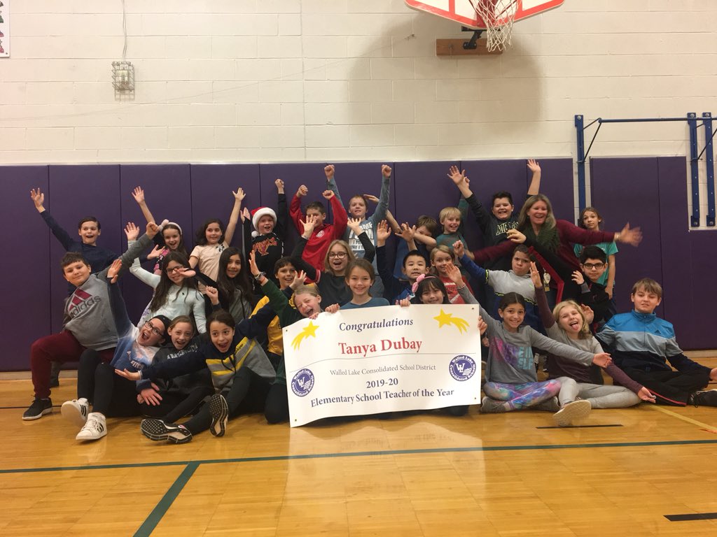 CommElPE's tweet photo. Pretty sure these sum up how I feel right now.  I am grateful, excited, humbled, and honored to represent Commerce Elem, WL schools, Physical Education, and our community. #CommerceElem #WLPhysEd @kennethgutman @mlonze https://t.co/edNLZBDEsT