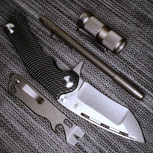mifoto_se's tweet photo. Two down, three to go.
•
#edc #edcgear #everydaycarry #edcig #edcshowcase #edccommunity #edclifestyle #everydaycarrycommunity #echodeltacharlienetwork #pocketdump #knife #knifenut #Foursevens #FoursevensMiniMkII #Ti2Design #Ti2TechlinerTwist #Kizer #Kiz… https://t.co/WeZmVd1WTH https://t.co/Ar8SMTe3jk