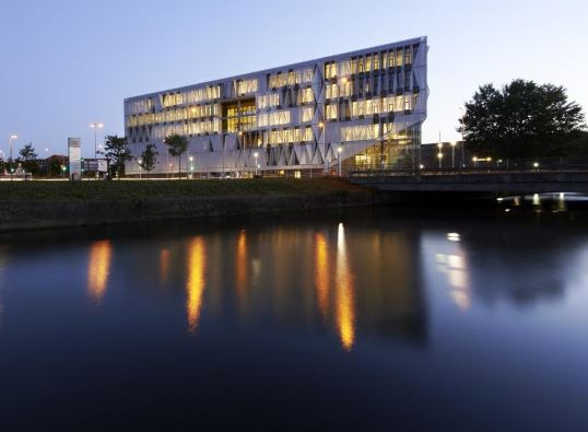 HARTResearch's tweet photo. 🇩🇰Exciting #JobAlert #Professor in #research in #movement practices &amp; #phenomenology in Dept of #Sports Sci &amp;  Clinical #biomechanics at @UniSouthDenmark  Details at:
https://t.co/dsSlaImjH9
Application deadline: January 31 Pls RT! @LincolnSportEx https://t.co/Um7i9jVG83