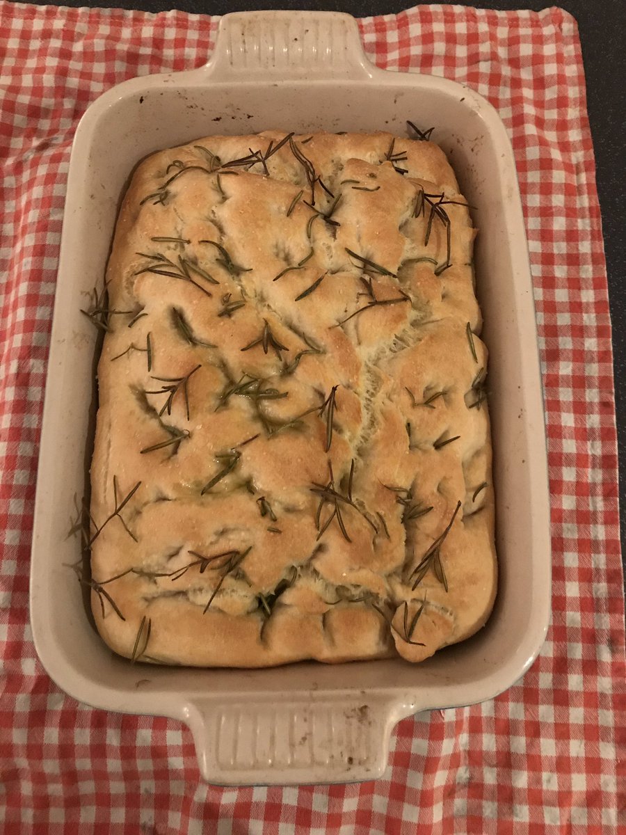 EvaGoddess12's tweet photo. My first try at focaccia - a little too tall but tastes pretty good for a first attempt 😋 #baking #firstattempt #focaccia https://t.co/p3fXB6pRwU