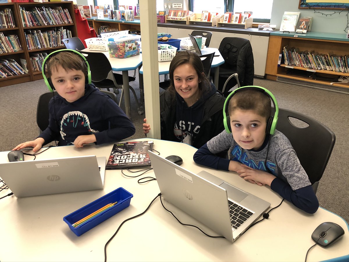 readingcooltech's tweet image. We had a great time at the #HourofCode at @birch_meadow! #HourofCode2019 was the best one yet! Our 8th grade students did a great job mentoring their elementary colleagues in coding. @coolidgemiddle @STEMReading @cmkelleyteach @ReadingSchools