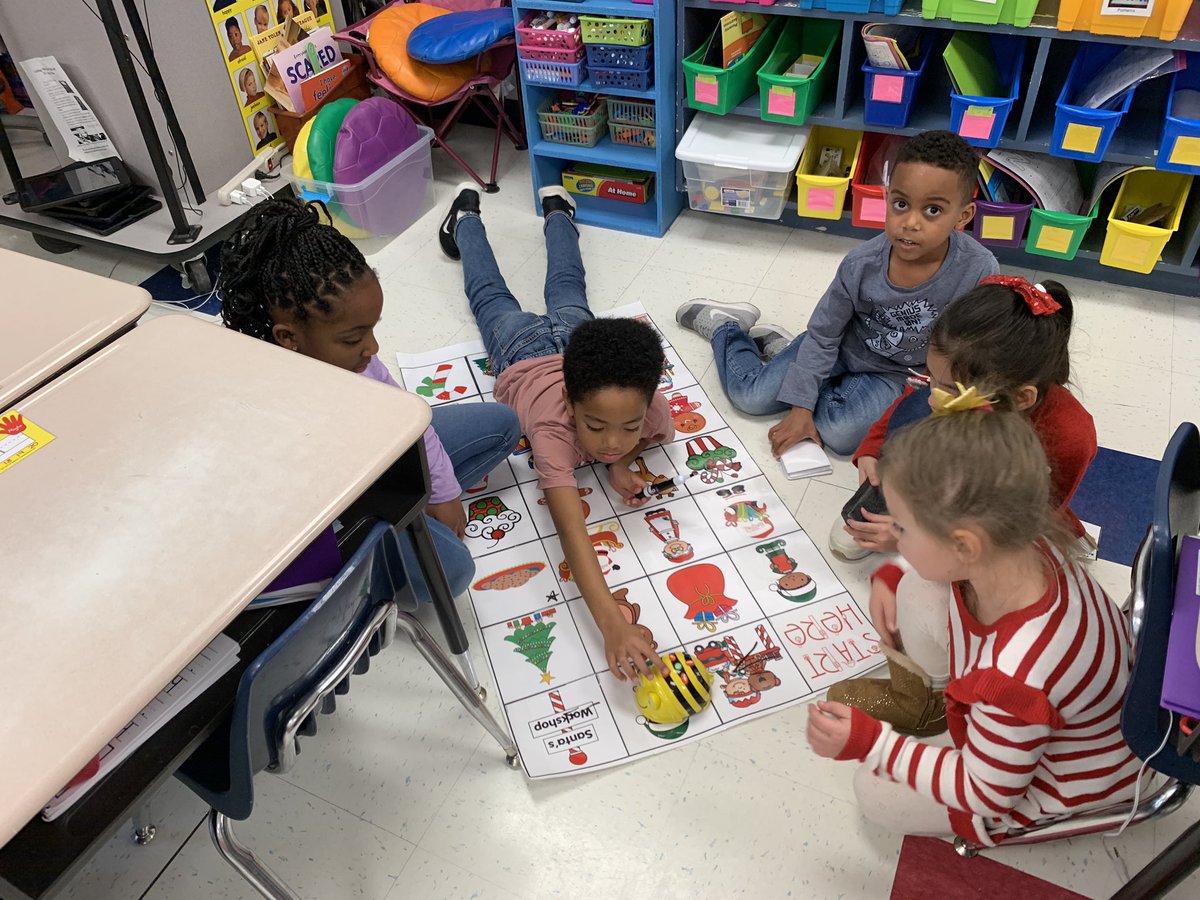 BMESEagles's tweet photo. Rocking the 5Cs and engagement through the roof the last week before break in Mrs. Mason’s kindergarten class! Coding BeeBots through a Christmas wonderland! @kecagle @chrissyrwagner @dreitzycsd #engageycsd #leadycsd https://t.co/F5BTlVI4Sa