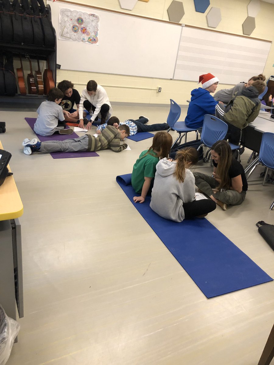 Creating a culture of mindfulness at SLH with the 4th graders! #visionboards #collaboration #mindfulness <a href="/Scburrus/">susan burrus</a> <a href="/SLHeights/">Spring Lake Heights</a>
