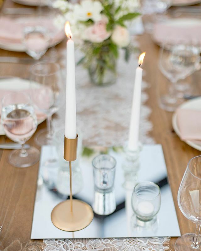WhitneyMWerts's tweet photo. Spread some light ✨ this holiday season!

Mix material tablescape with a touch of candlelight.
.
Planning + Design by Whitney
Venue: Private Property
Photo @_yuliyam
Floral @scarlettandgrace
Video @studioarcady
Rentals @stuarteventrentals + @brightev… https://t.co/TjqrClpEAW https://t.co/pKNqMpJuGo