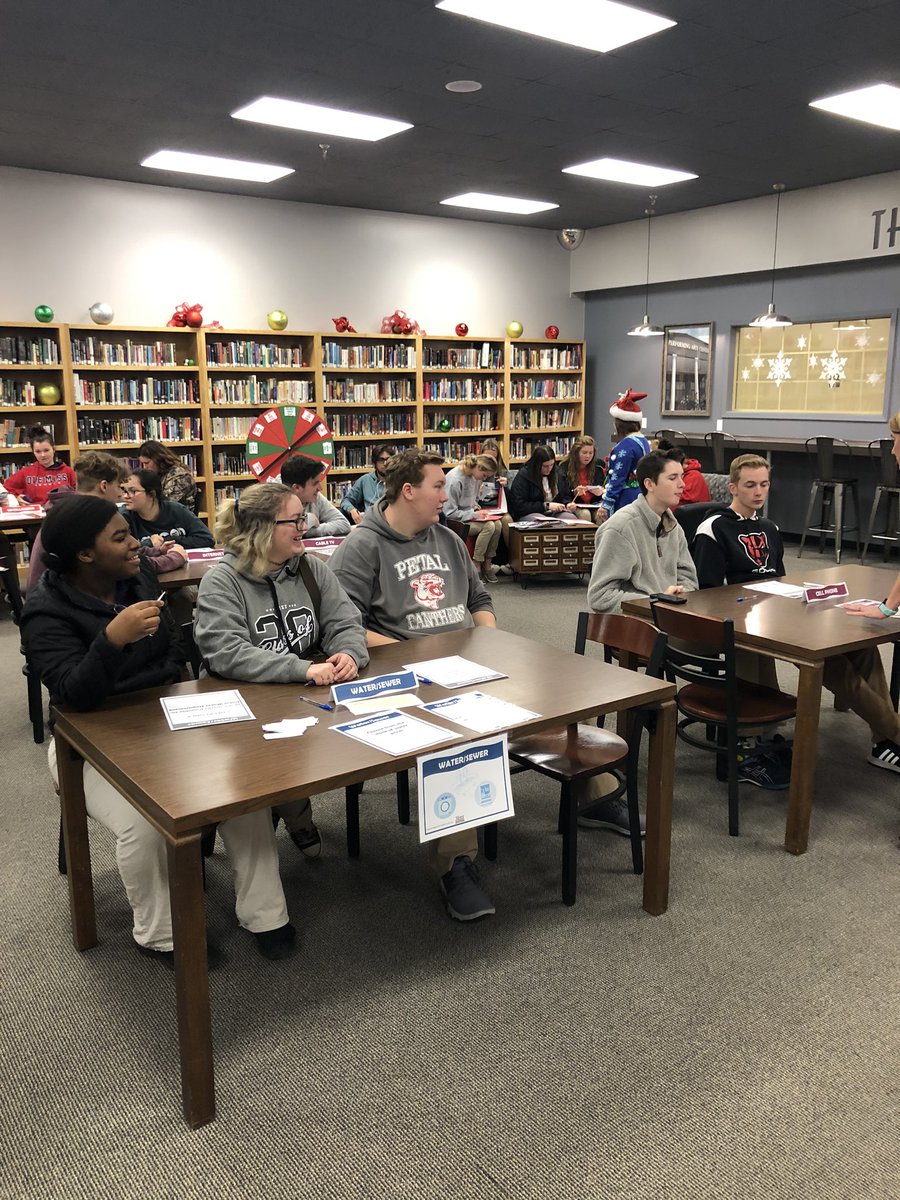 TheDenPHS1's tweet photo. PHS Keystone students engaged in a Reality Fair with the support of Bancorp South. https://t.co/5sMOeULV92