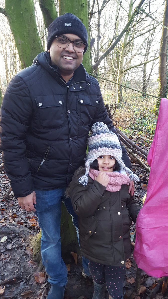 BranchingOutUH's tweet photo. Another fantastic Christmas party in the woods. Today Acorn class and their grown ups enjoyed an afternoon of forest school festive fun. @UptonHeathCE #forestfun https://t.co/L3y4gWczZV