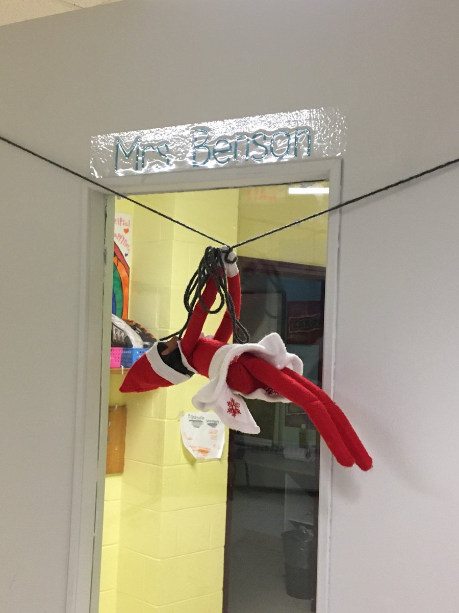 sprinklestheelf's tweet photo. Why aren't there any zip lines in this place? Come on! I had to make my own! #elfieselfie #sprinklestheelf https://t.co/kwqN1hnR1G