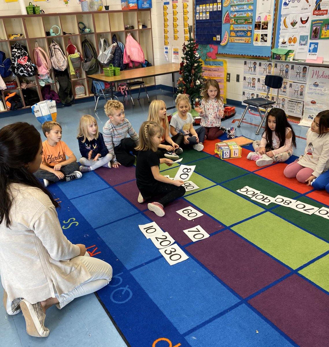 johannajparker's tweet photo. A super fun and interactive counting game in Señora Romero and Señorita Rosas K class at #FirstFlightElementary! Adding the #DareDualLanguage program at FFES this year makes @Daretolearn_DCS the only district in the state of NC to offer DLI in every elementary school! ✨ https://t.co/64aYZLt0xk