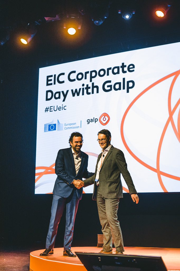 nadinetweets_'s tweet photo. @PierreRoubaud, Head of Sector @EUeic Business Acceleration Services, and Jorge Fernandes, Global Head of Innovation at #Galp, closing #EUeic Corporate Day. 2 remarkable days, 15 inspiring SMEs, 60+ corporate insiders, 62 one-to-one-meetings.
@mendigutia @GalpPress #innovation https://t.co/Y1pF3FzsVo