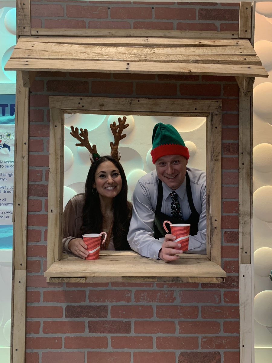 ☕️Mighty Muggs the Hot Chocolate Trolley makes it’s yearly appearance <a href="/MenloParkSchool/">MenloPark ES</a>  Great morning w/ <a href="/MrsCarde/">Lia Carde</a> serving hot chocolate to building staff.  #WeAppreciateYou #WeAreMenlo #TisTheSeasonForGiving