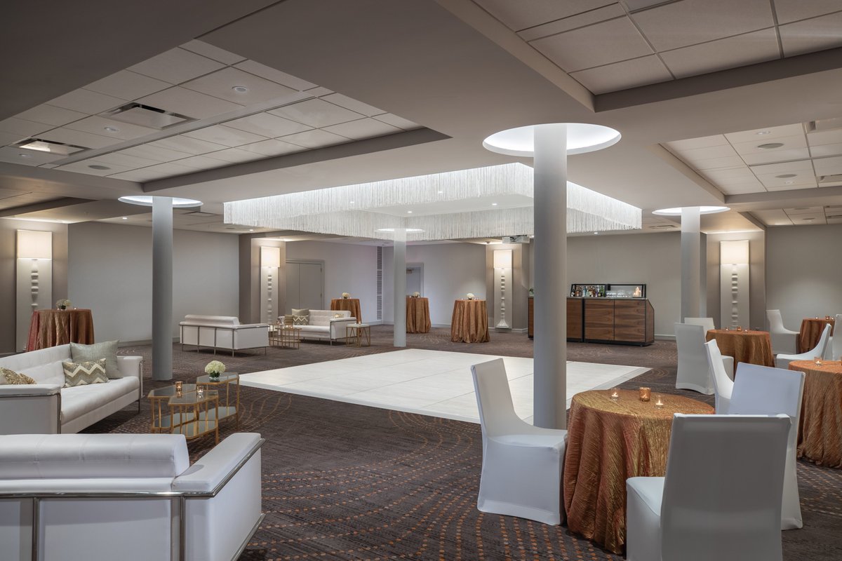 RENSaveryDSM's tweet photo. Located in the heart of downtown Des Moines, we’ve got the best location for your wedding reception and talented chefs to cater your event. Call us at 515-244-2151 to learn more about our spaces. 

#iowaweddings #iowawedding #desmoinesweddings #weddingvenue https://t.co/iM5qax1W8D