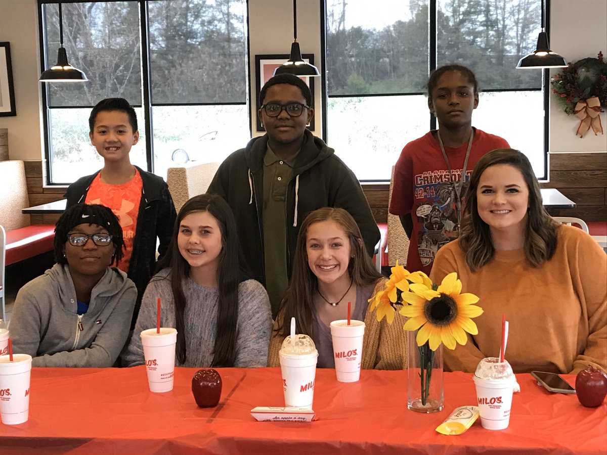 mspatterson12's tweet photo. Student of the Month lunch!! So excited to represent Hillcrest with these amazing students. Thanks to our partner @miloshamburgers for lunch!! 😋 #hillcrestmspats https://t.co/0wJtm51ACU