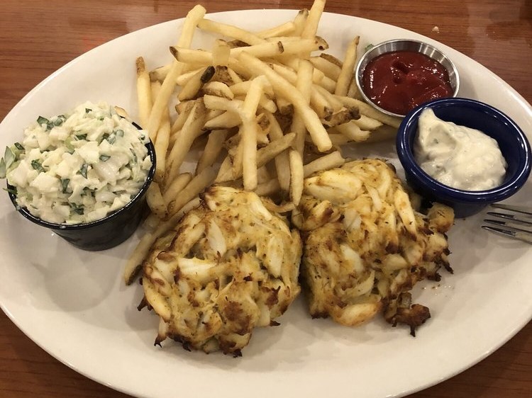 NantucketsReef's tweet photo. Happy Holidays, from all of us to you!Join us this week for lunch or dinner and enjoy this amazing Holiday Deal!2 Crab No cakes only $25 https://t.co/2rrGmSLnbA https://t.co/BvlJsLe1q8