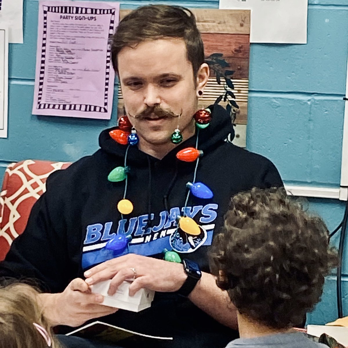 tyleredtech's tweet photo. Got the chance to read #Mooseltoe to 1st Grade again this year. Might have to get moose ears for next year!
@NENbluejays #NENPride #edtech @NEN1stgrade #HappyHolidays https://t.co/Oy72GZLAEY