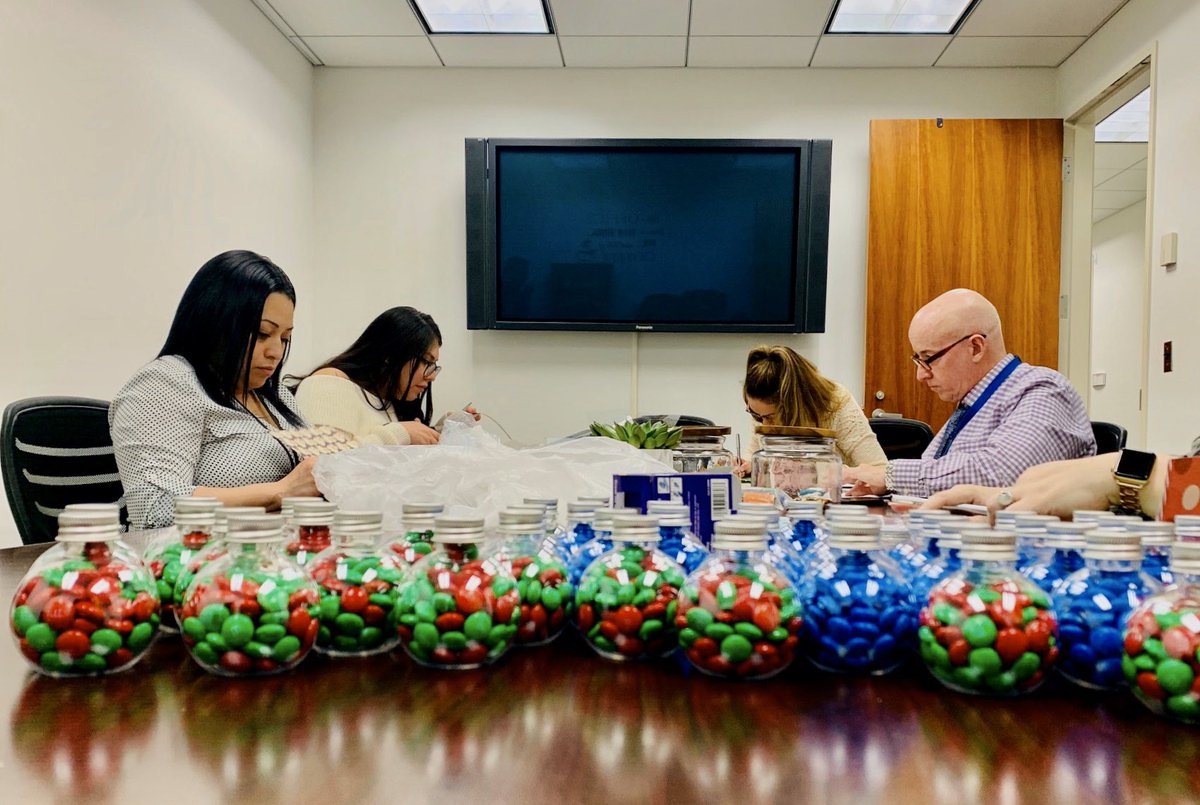 CHEFBCEC's tweet photo. Our Levy team heard the story about Carlo’s Rolon, the 6 year old who is waiting for a heart transplant. All he wanted was Christmas cards, so our team got together and wrote their own thoughtful cards for him❤️ #thisislevy #boston https://t.co/luidYouudr