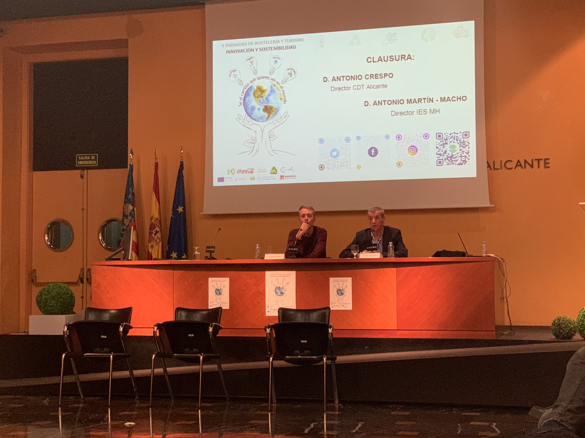 vjornadasmh's tweet photo. Terminamos nuestro día con la clausura por parte del director del CDT, Antonio Crespo y el director de nuestro centro, Antonio Martín-Macho. https://t.co/3WnwQRTZcS