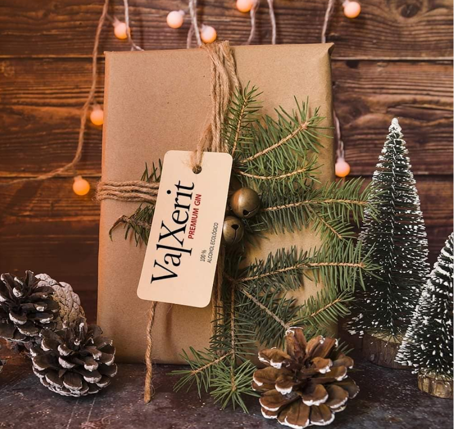 Valxerit_Bcn's tweet photo. Esta #Navidad lo tienes muy fácil: regala tu #ginebra favorita🍸#ValXerit #Premium #Gin #gintonic #ginandtonic #gincola #ginlemon https://t.co/GWL8agAzNC