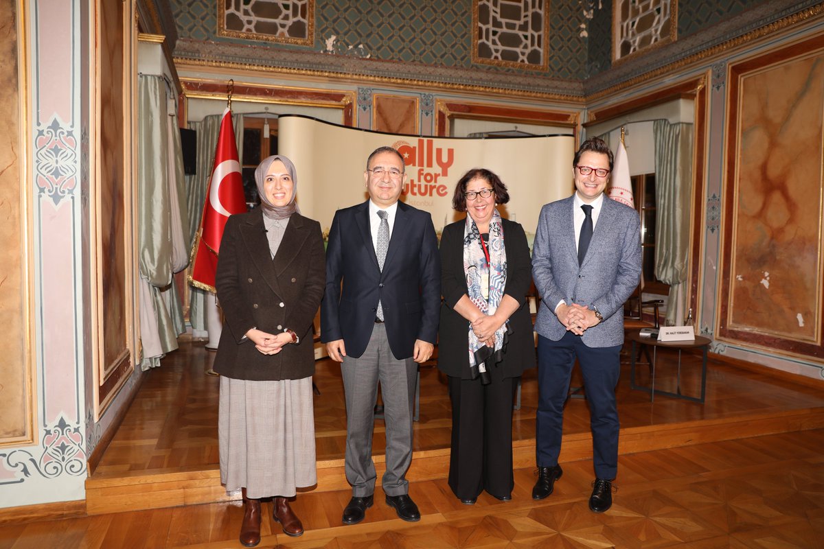 ally4future's tweet photo. The session on “Islamic Stand in the Face of Modern Addictions” was held at Turkish Green Crescent Society with Sultan Işık,  Dr. Halit Yerebakan, Prof. Toker Ergüder and Prof. Hatice Ferhan Odabaşı. @ZehraZumrutS @ailevecalisma @ksgm_acshb #Ally4Future https://t.co/kqcNZHXo3O