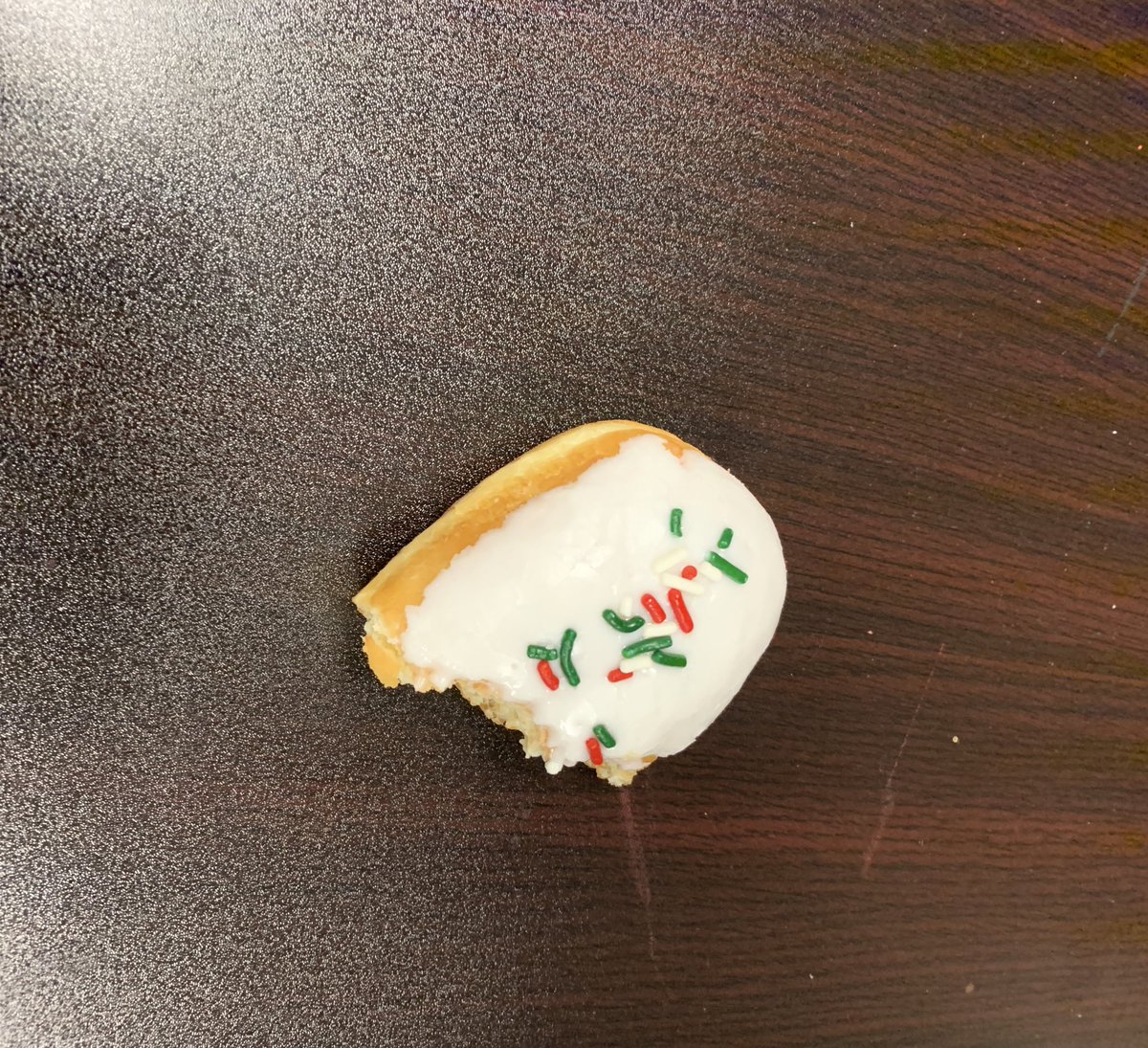 MackiKilgore's tweet photo. “Miss. Kilgore I brought you a Christmas donut today”

Opens donut bag &amp; hands me this 😂 https://t.co/aUG5KQ4ju9