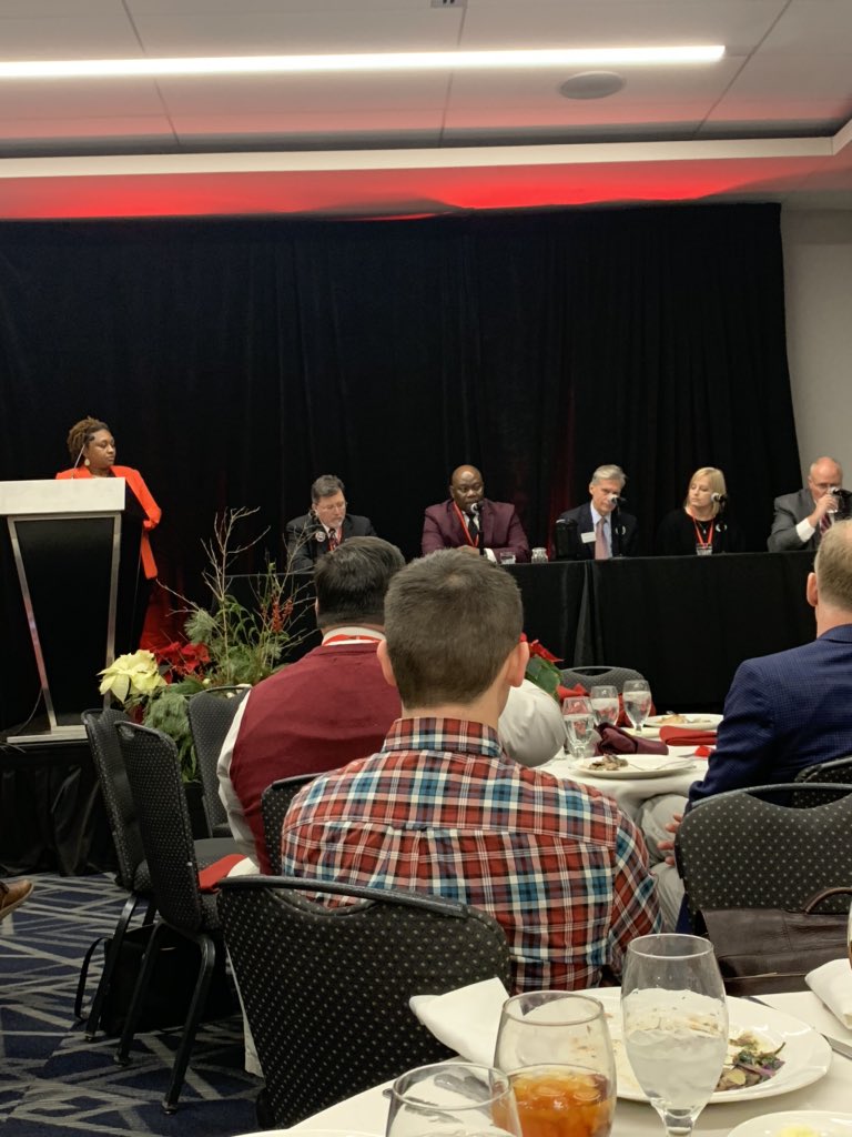 DeweyMann309's tweet photo. Spending the day with some talented colleagues at #OhioStateExtension Annual Conference. Great lead off by @StephenMGavazzi. @CFAES_OSU @OSUOutreach @CentralState87 #LandGrantFierce #LeanOnYourLandGrant https://t.co/xBqWWjM2DQ