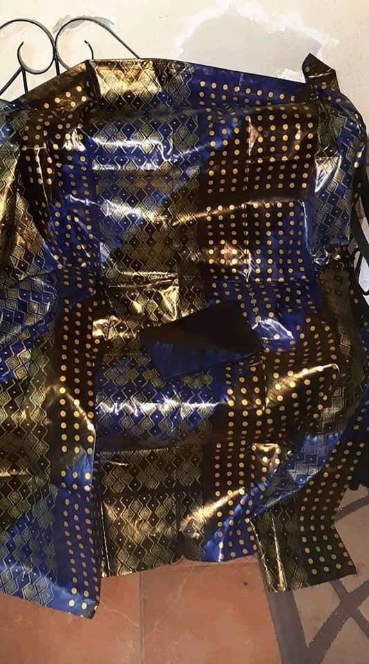 DiaHoudou's tweet photo. Voila une brave dame qui mérite d'être soutenue Aicha fofana fait la promotion de la culture africaine. 
Marché Hlm 5 immeuble Almadina 
77 195 46 34
77560 44 13 https://t.co/zSazvbgRqa