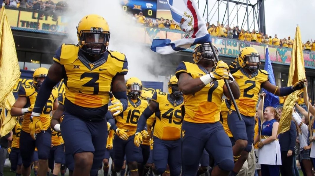 AhmonteW's tweet photo. After having a great conversation with @CoachChadScott I am bless to say that I have been offered by the University of West Virginia. #Mountaineers @WVUfootball @Big12Conference https://t.co/J3ksDGqRrm