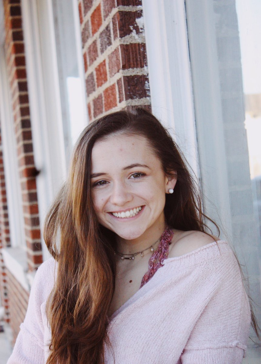 sarahwithem99's tweet photo. if you’re looking for photography at an affordable price, go check out my pages on Instagram &amp; Facebook (candidninephotography)! let’s plan your session! @SFAQuestions https://t.co/c25tMBdgmt