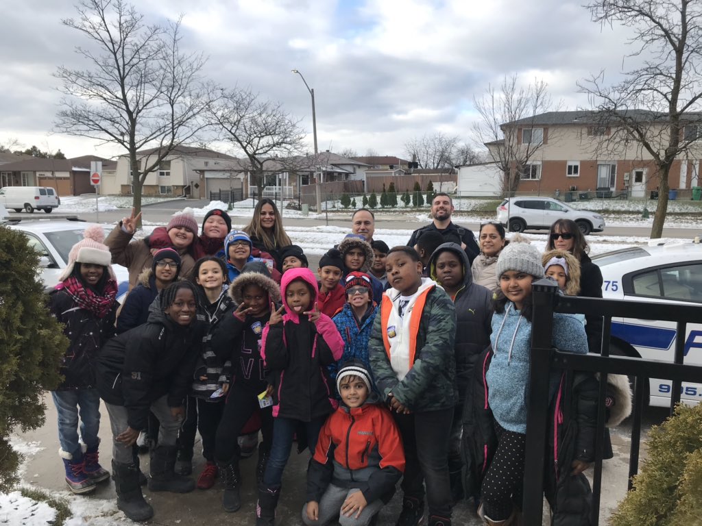 BGKindies's tweet photo. Together with Mrs. Kaur, Mrs. Varley and @RajKang9 classes, we crammed four police cruisers full of food for the @SevaFoodBank in Malton. Thank you @PeelPolice for helping us today! @harjitaujla1 @BrandonGatePS @PeelSchools @PDSB_Director https://t.co/Kwo8v8j8GS