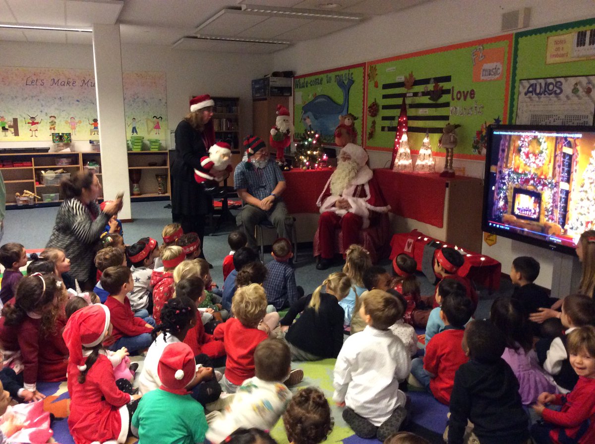 BSNJSL's tweet photo. A fantastic party day, the perfect way to end our first term in Foundation Stage. A visit from Father Christmas, disco dancing, lots of fun games and activities and a festive lunch. #jslfs https://t.co/746XR5aeW1