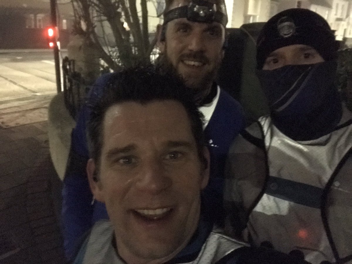 Nice cold run with the hardened boys from the <a href="/UKRCExeter/">UKRCExeter</a> team. Now to eat!! #uktrichat <a href="/UKRunChat/">UKRunChat</a>