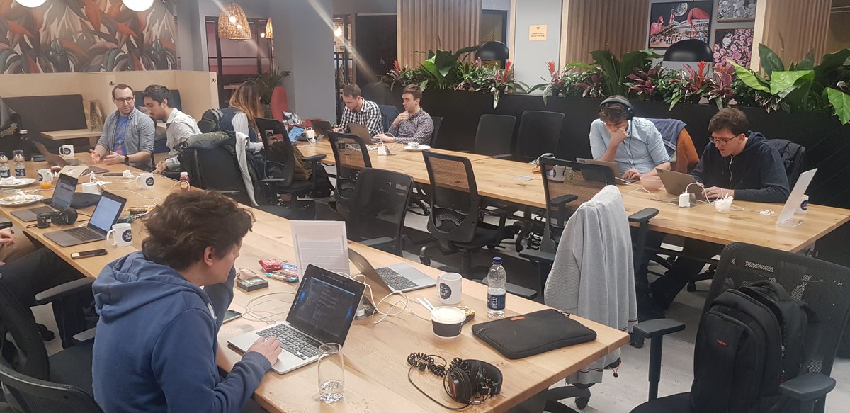 causaLens's tweet photo. The @CausaLens Christmas Hackathon...
* 7 teams
* 7 hours
* 7 production models ticking in real-time
#Causality #AutonomousSignalTesting #AutoML #TimeSeries #Predictions #AI #PredictiveAnalytics #AutomatedMachineLearning #MachinePredictingTheEconomy #DataSearching #Deeptech https://t.co/AbjJO26RdB