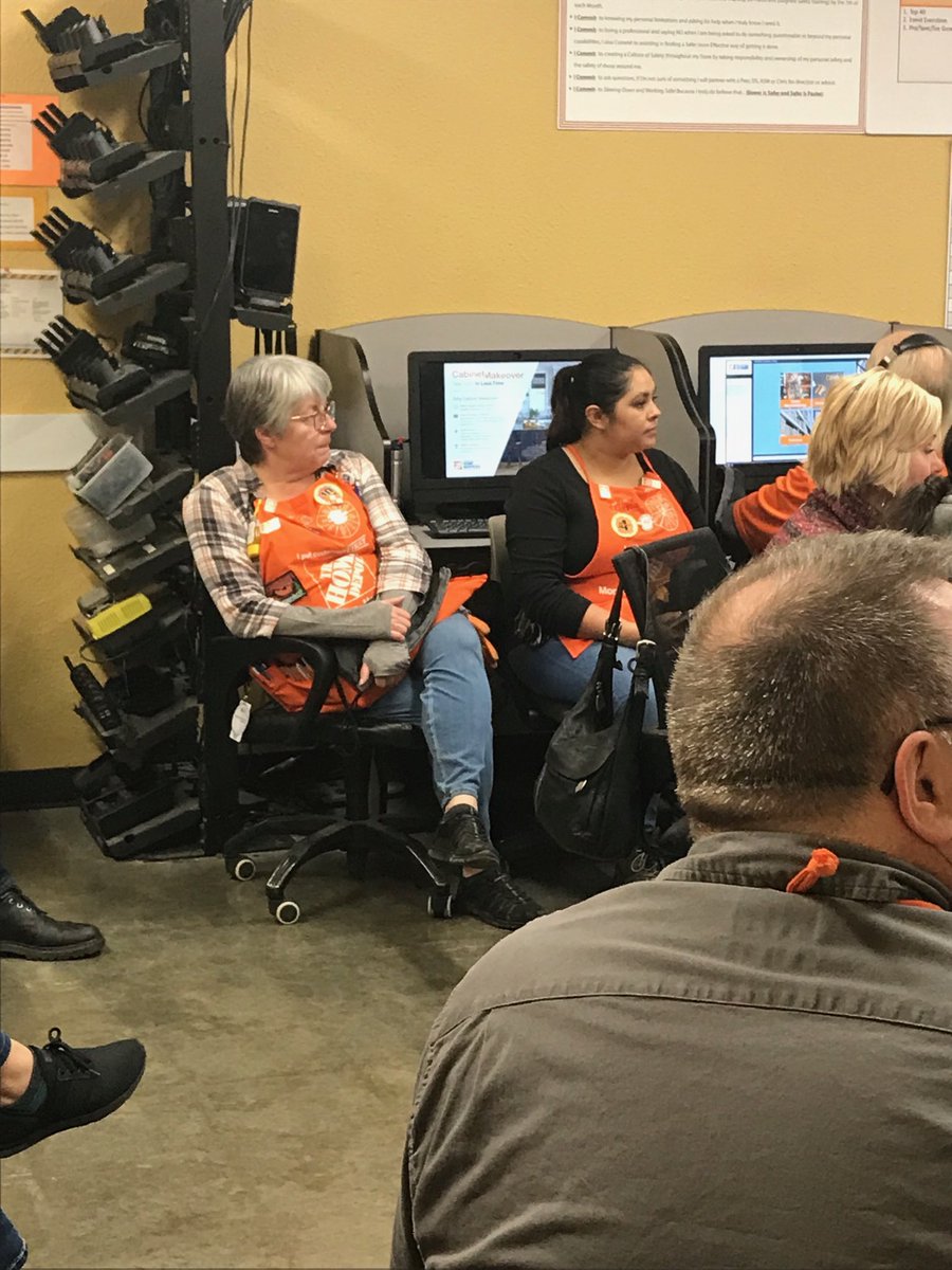 chucksterPNW's tweet photo. CAMBRIA rollout in Spokane #D198 #Pnw4thewin ⁦@wendyofthewest⁩ ⁦@CorporateLarry⁩ ⁦@CourtneyMKorkow⁩ ⁦@JasonBallDM198⁩ ⁦@WerneckeNickie⁩ https://t.co/O3fEw8jRzO