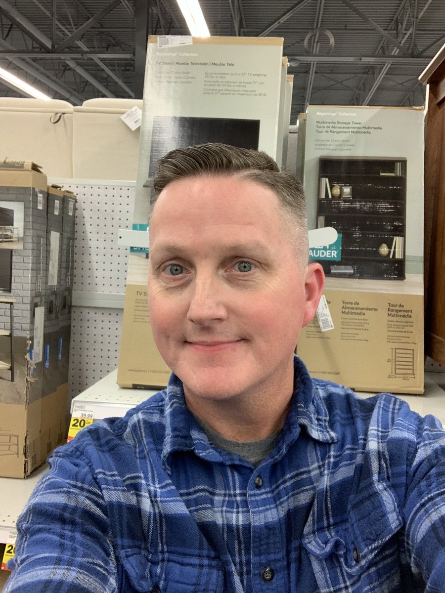 Wesc72's tweet photo. New hair cut. #stylinandprofiling https://t.co/nqBC36HSNd