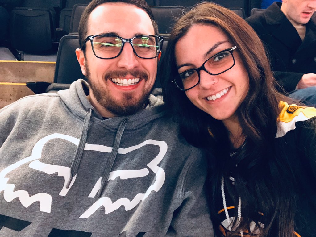 caitycaps's tweet photo. Merry Christmas!! #NHLBruins https://t.co/vK47YUUk2H