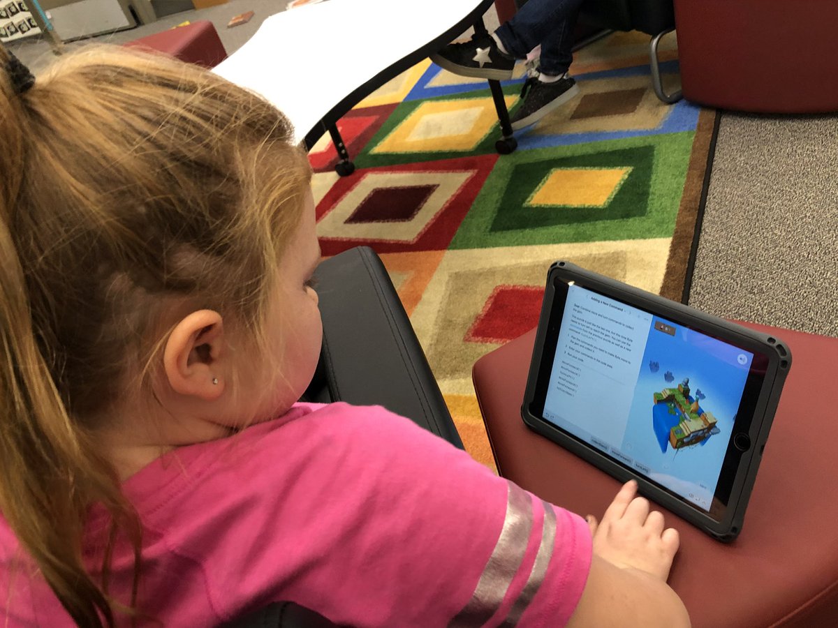 LibMustangs's tweet image. G3 at #storyofmason digs into a coding adventure using @SwiftPlayground. @LeanderISD_Lib #1LISD #LISDcodes #trytryagain